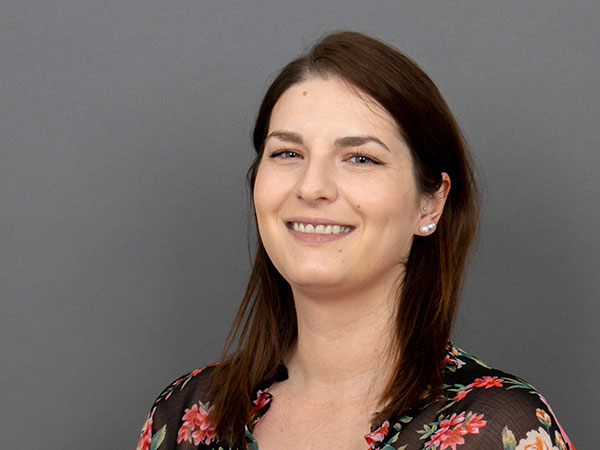 CSJ_mitarbeiterbilder_julia-heil.jpg CSJ_mitarbeiterbilder_julia-heil.jpg